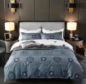 Nice Bed Cover With 4 Pieces
