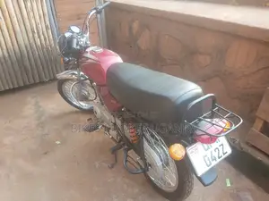 New Bajaj Boxer 2023 Red