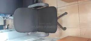 An Fabric Shot Back Office Chair
