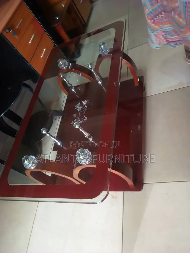 A Durable Glass Table