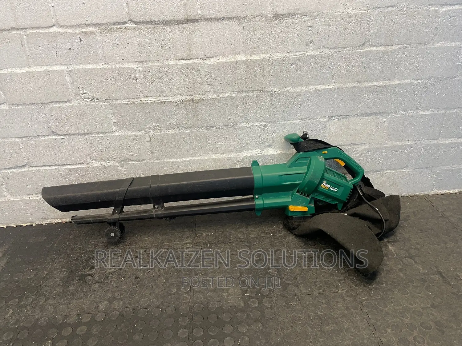 TRIMTECH Electric Leaf Mulcher Garden Vacuum Blower 2800W
