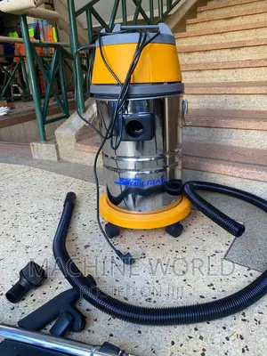 Vacuum Cleaner (Skilmax)