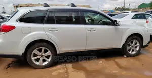 Subaru Outback 2.5i Premium 2010 White