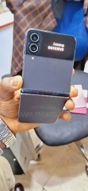 Samsung Galaxy Z Flip4 256 GB Black