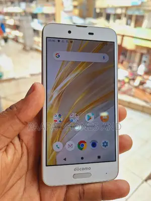 Sharp Aquos Sense SHV40 32 GB Gold