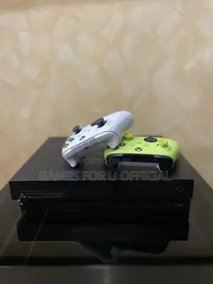 Xbox One X 2 Pads at 33