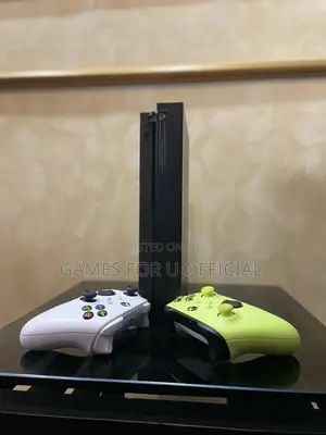 Xbox One X 2 Pads at 33