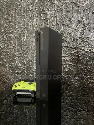 Xbox One X 2 Pads at 33
