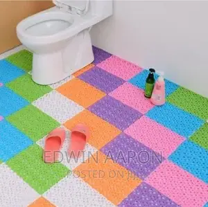 Bath Room Anti Slippery Mats( 30cm X 30cm Each Mat)