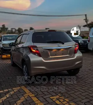 Toyota Vitz 1.3 AWD 3dr 2014 Gold