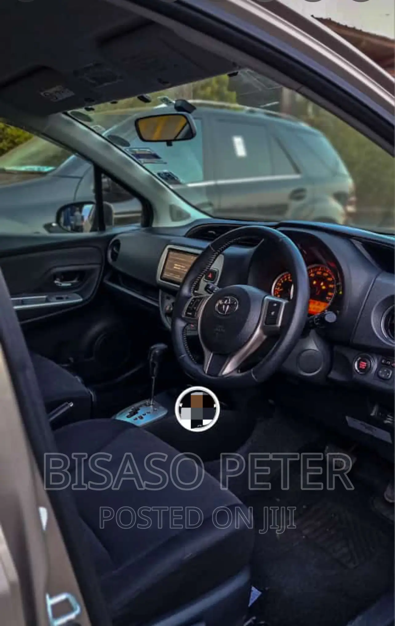 Toyota Vitz 1.3 AWD 3dr 2014 Gold