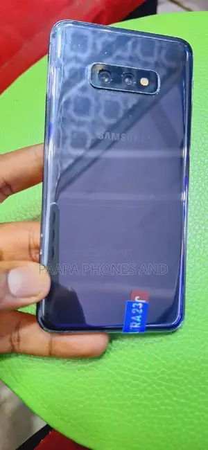 Samsung Galaxy S10e 128 GB Gray