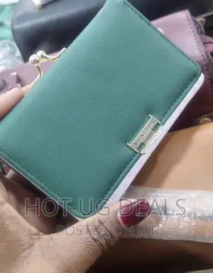 Trolley Multi Card Slot Short Zipper Ladies Wallet- Multi