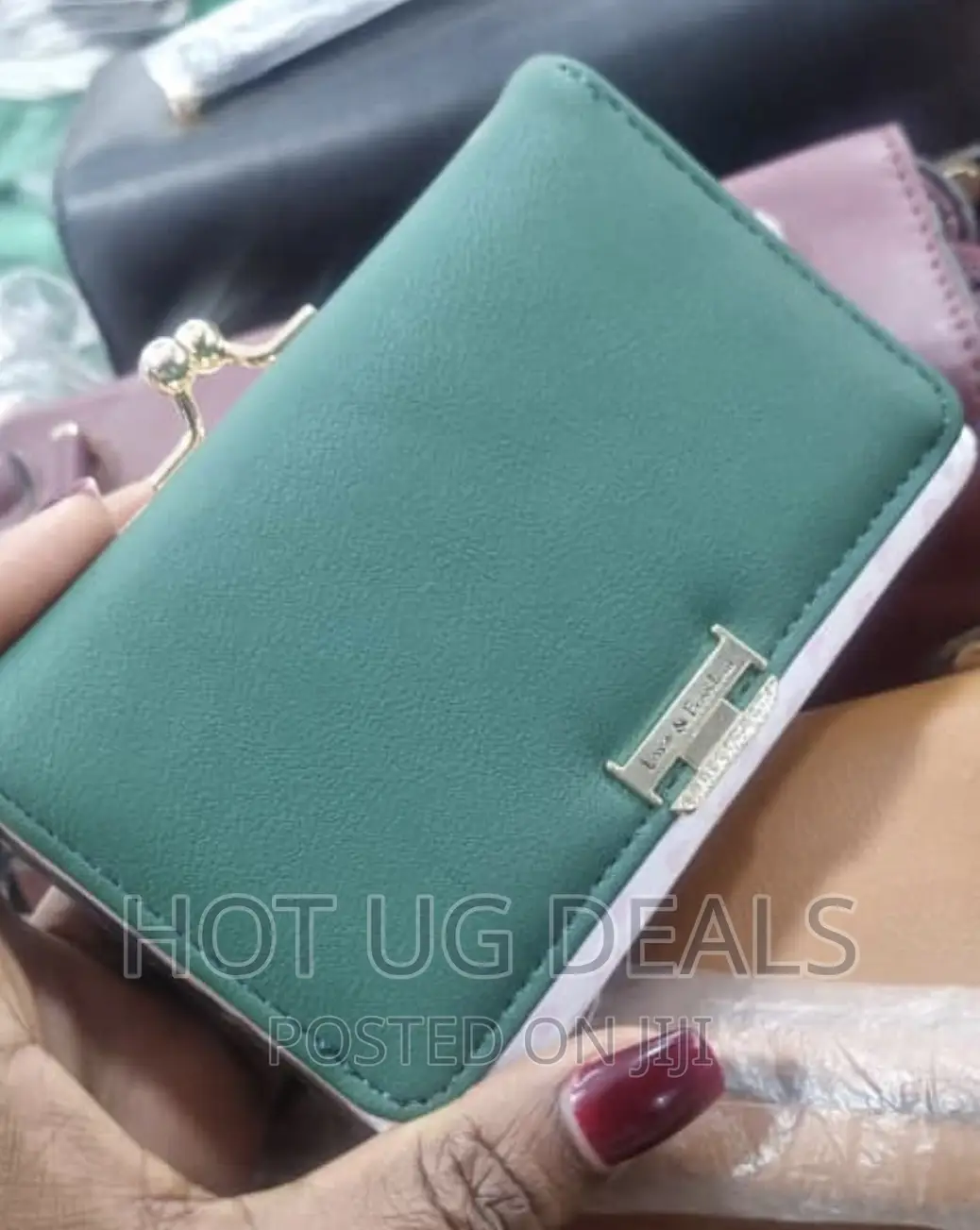 Trolley Multi Card Slot Short Zipper Ladies Wallet- Multi