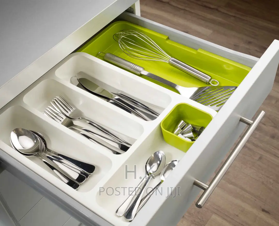 Expandable Cutlery Drawer Tray