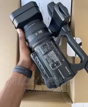 Sony HXR-NX100 Full HD NXCAM Camcorder
