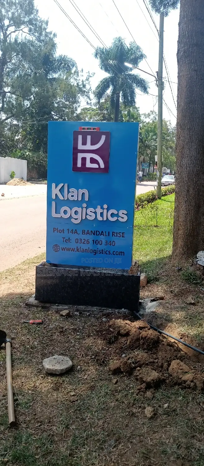 Pylon Signages