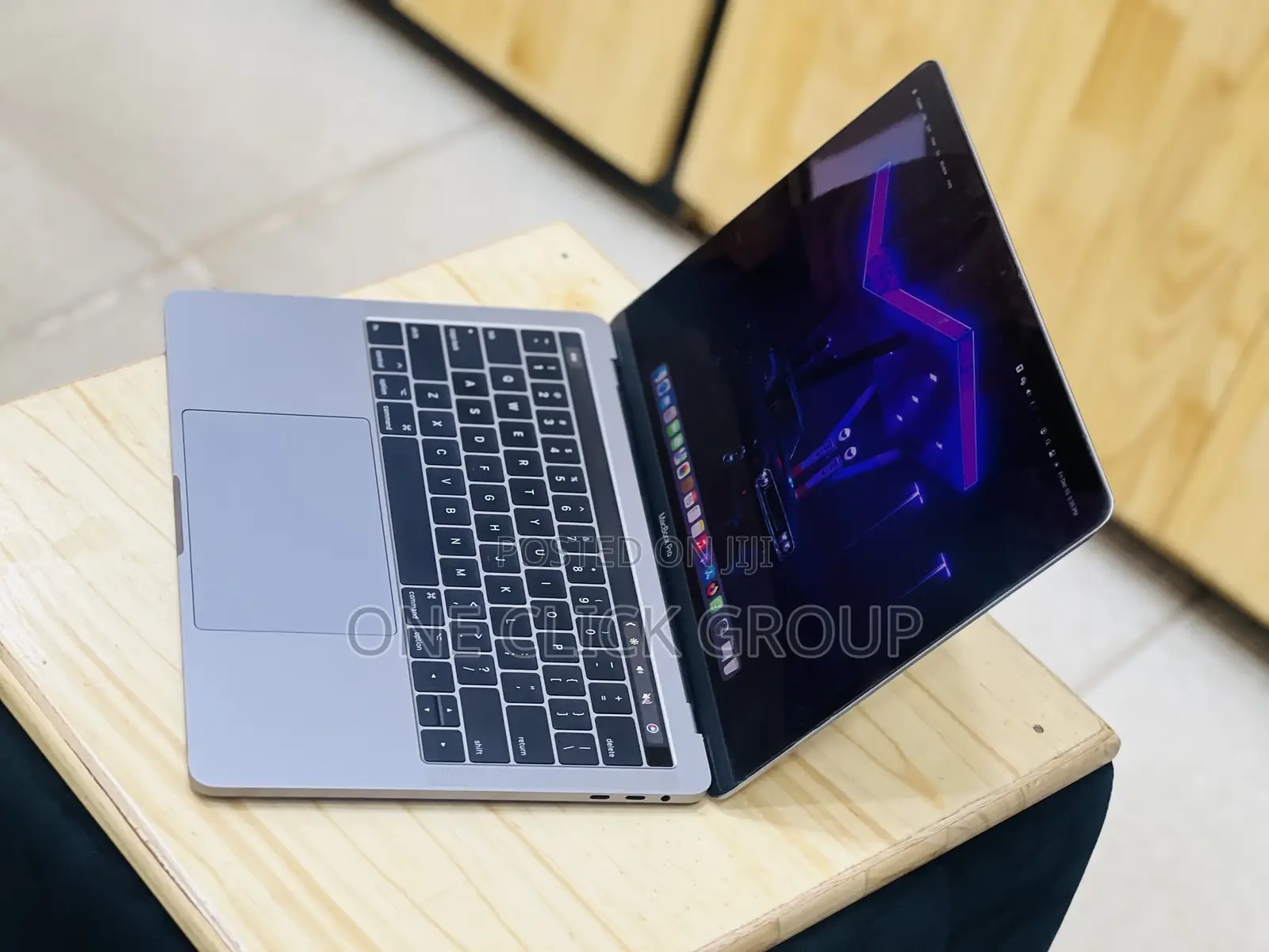 Laptop Apple MacBook Pro 2018 8GB Intel Core I5 SSHD (Hybrid) 256GB