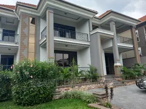 Furnished 6bdrm House in Kisaasi Tarmacked, Nakawa for sale
