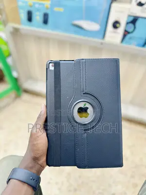 New Apple iPad 10.2 (2021) 64 GB Black