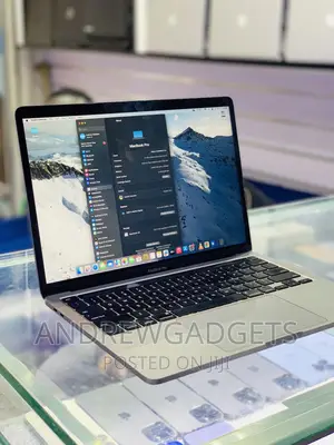 Laptop Apple MacBook Pro 2020 16GB Intel Core i5 SSD 1T