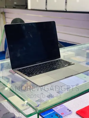 Laptop Apple MacBook Pro 2020 16GB Intel Core i5 SSD 1T
