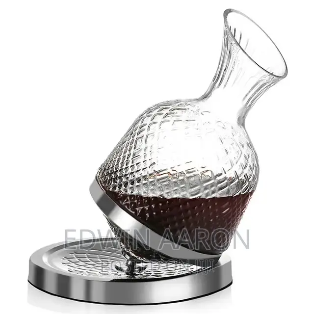 Spinning 360° Glass Wine Decanter