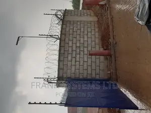 Electric Fence System With Razor Wire 6lines