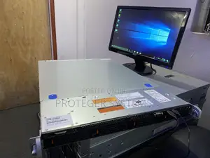 Server 12GB Intel Xeon HDD+SSD 1T