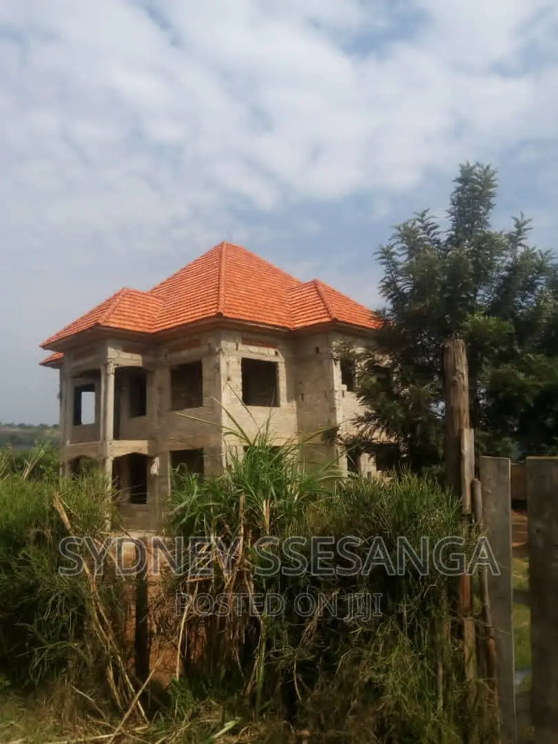 Clay Tile Excellence: Ugroofers' Expert Installation