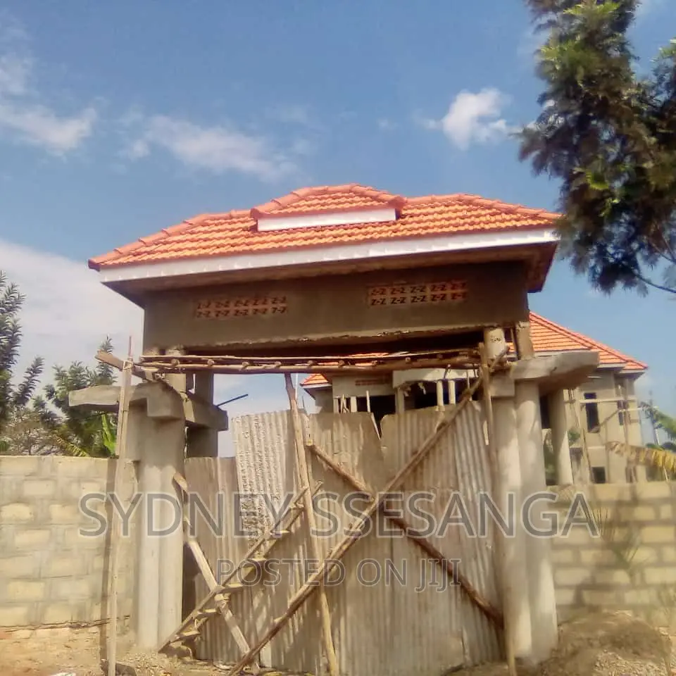 Clay Tile Excellence: Ugroofers' Expert Installation
