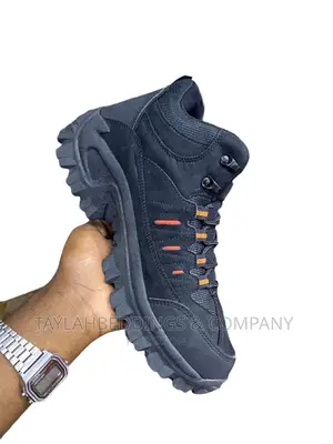 Black Sky View Boots Fashion Hiking Durable Shoes