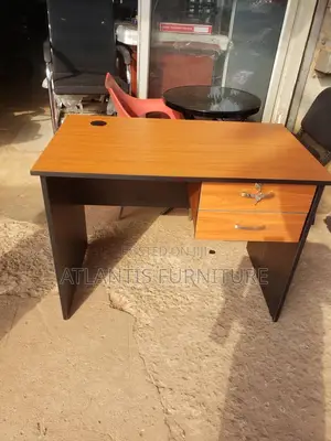 An Executive 1meter Portable Office Desk