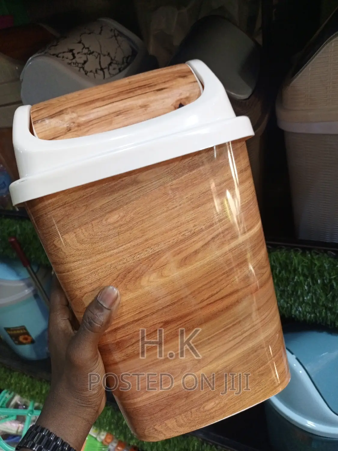 15L Plastic Dust Bin