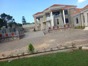 Furnished 6bdrm House in Kira for sale