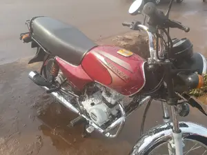 Bajaj Boxer 2022 Red