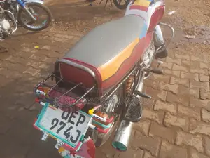 Bajaj Boxer 2018 Red
