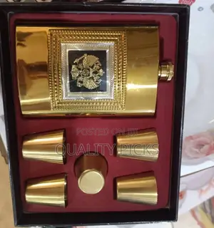 Hip Flask With Glass
