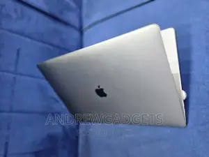Laptop Apple MacBook Pro 2017 16GB Intel Core i7 SSD 256GB