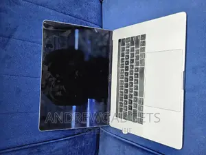 Laptop Apple MacBook Pro 2017 16GB Intel Core i7 SSD 256GB