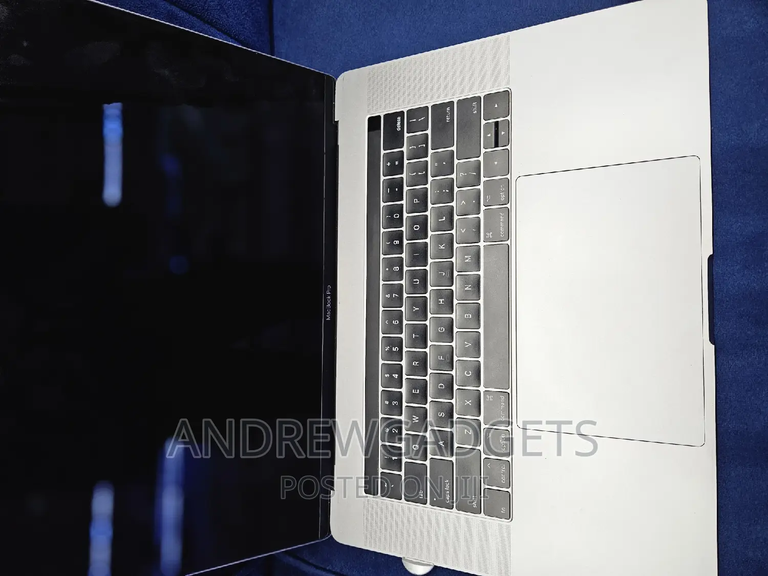 Laptop Apple MacBook Pro 2017 16GB Intel Core i7 SSD 256GB