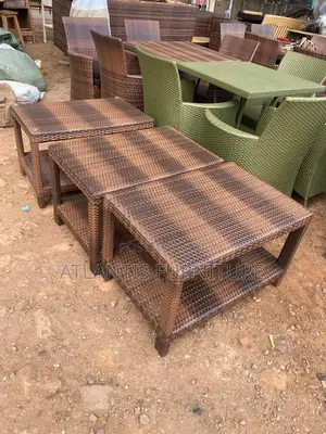 Craft Executive Table