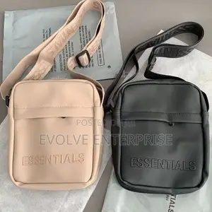 ESSENTIALS Men's Messenger Bag