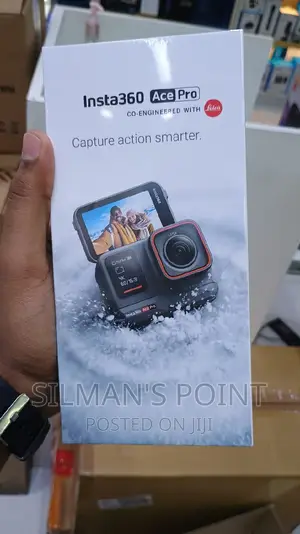 Insta 360 Ace PRO Action Camera