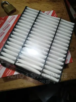 Air Cleaner TOYOTA BREVIS