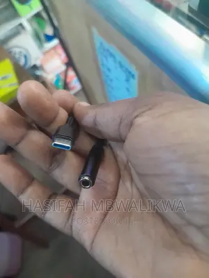 Type- C to 3.5 Connector