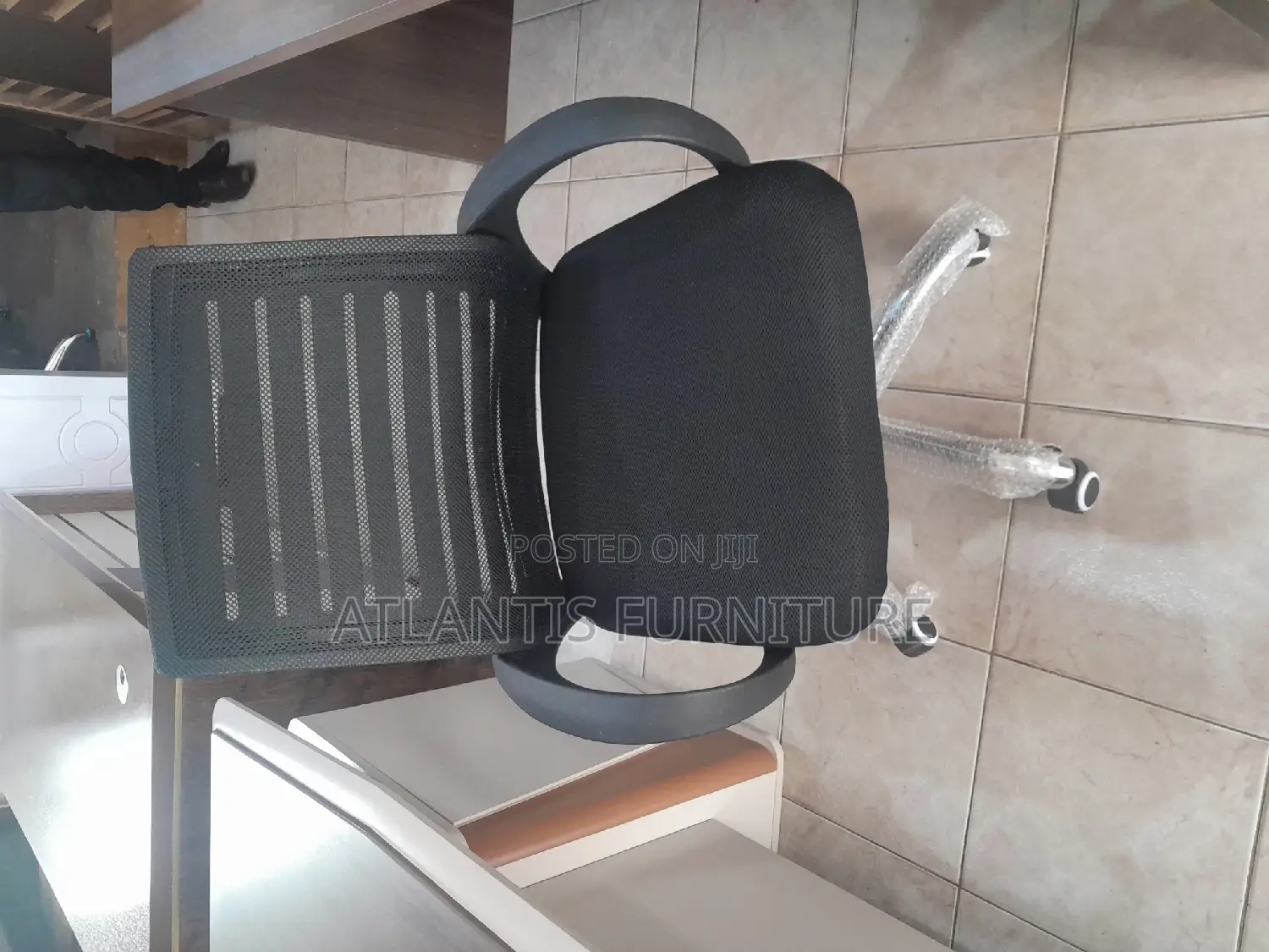 Netted Recliner Chair With Arms