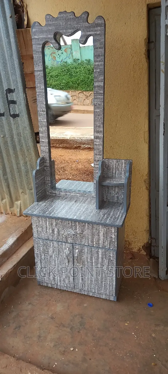 Dressing Table/Mirror/Dressing Mirror/Mirror/Dressing Mirror