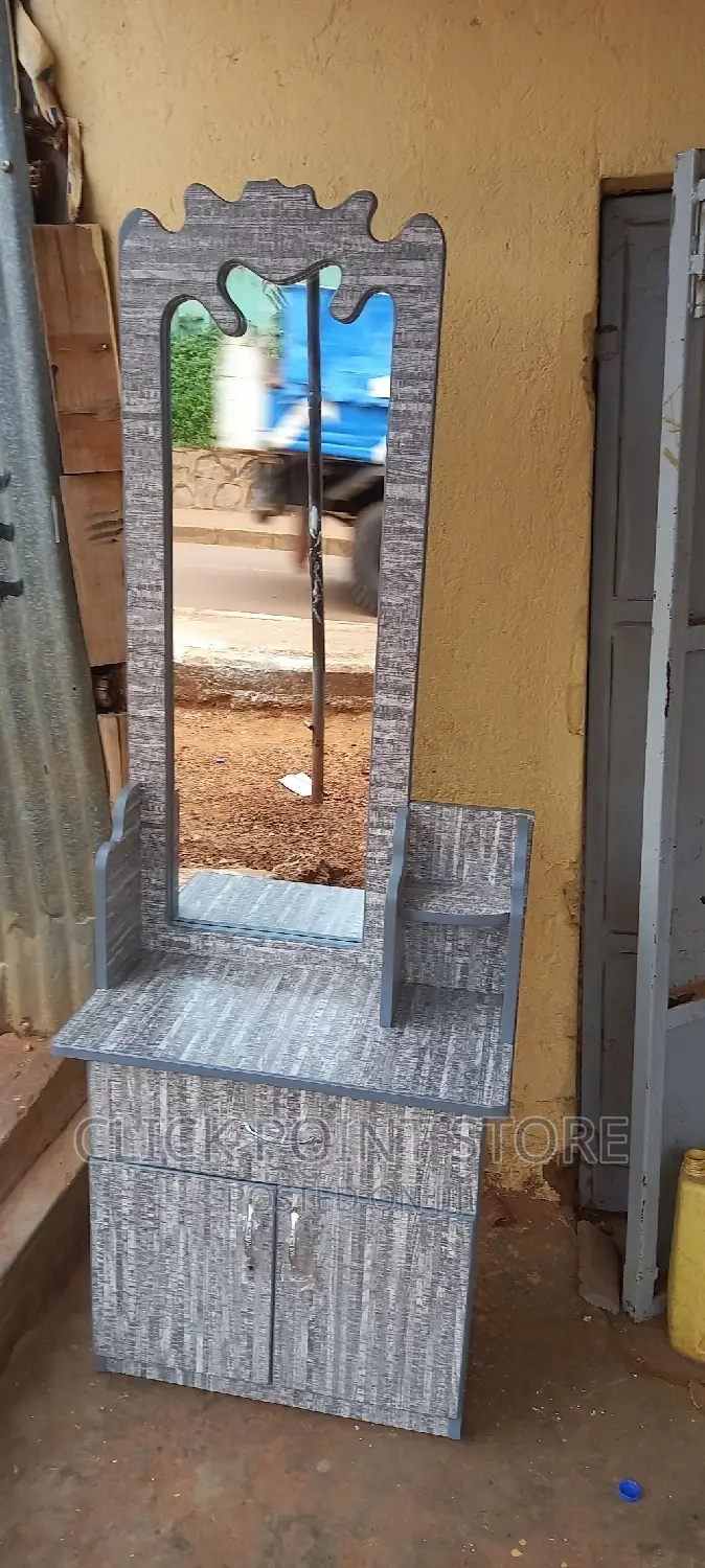 Dressing Table/Mirror/Dressing Mirror/Mirror/Dressing Mirror