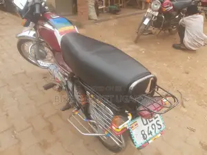 Bajaj Boxer 2018 Red
